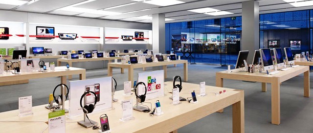 В России открывается самый большой Apple Shop